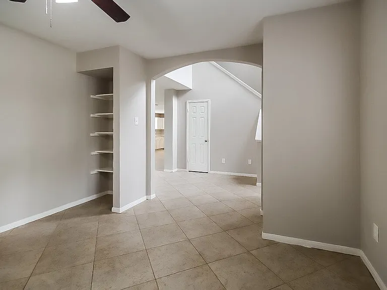1818 Oak Ridge Dr — Photo 7