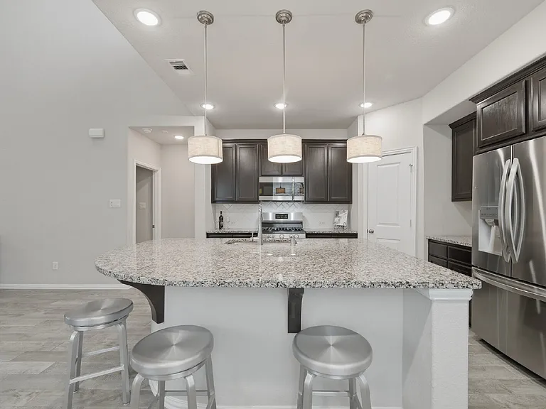 10602 Wagner St — Photo 15