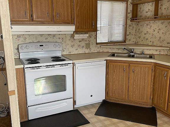 Brand new dishwasher