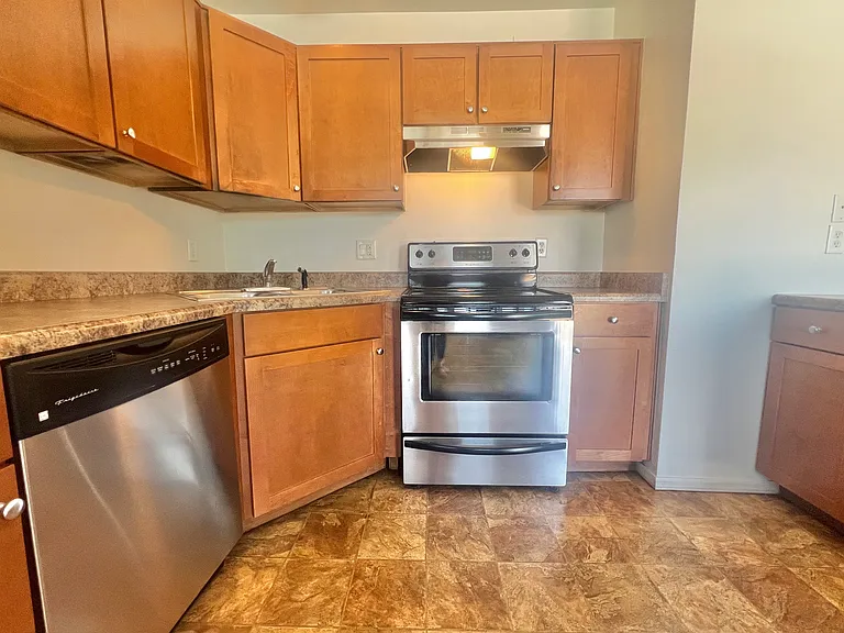 2821 N Columbus Blvd #19 — Photo 7