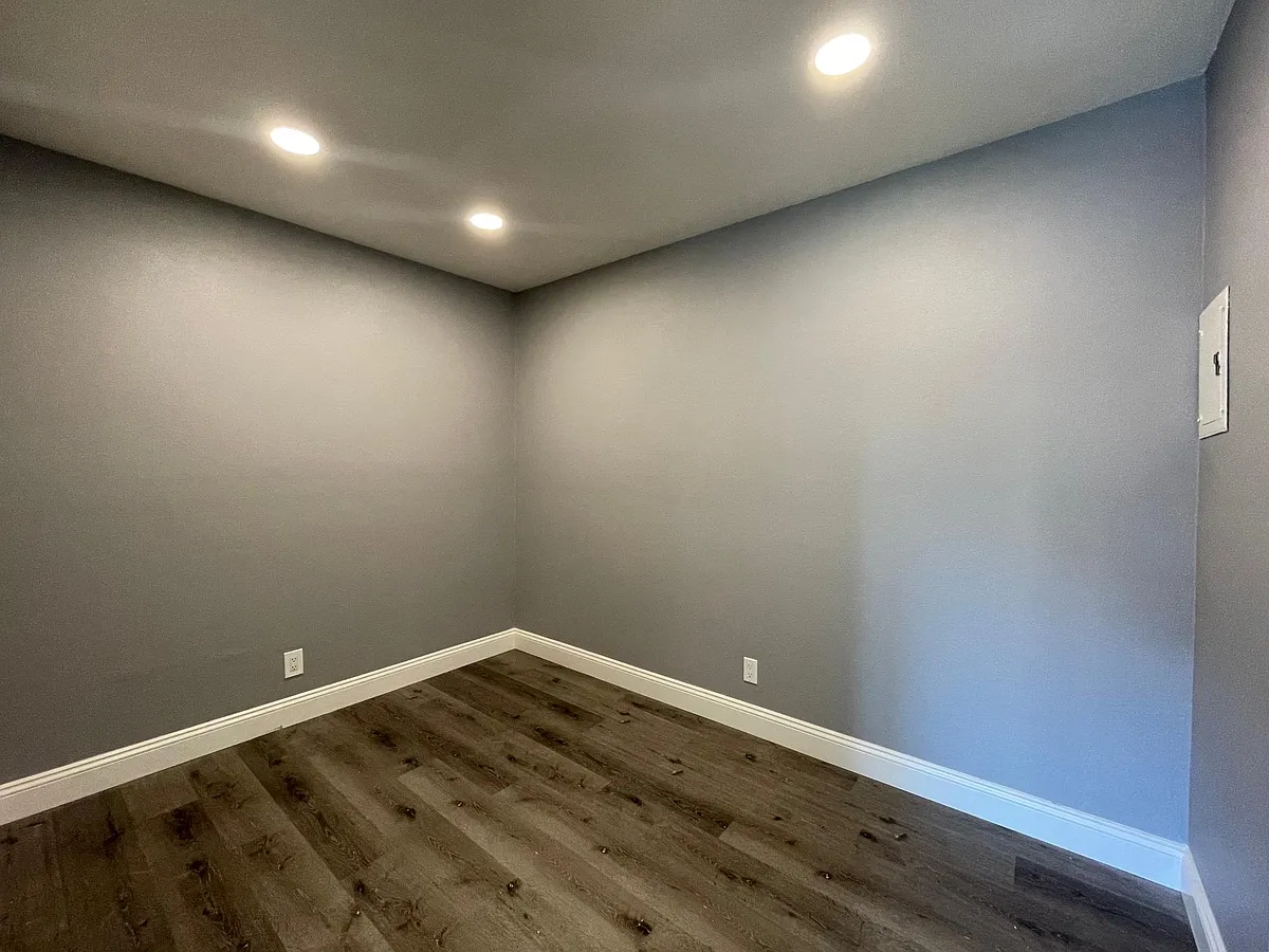 Building Photo - 121 Streamwood