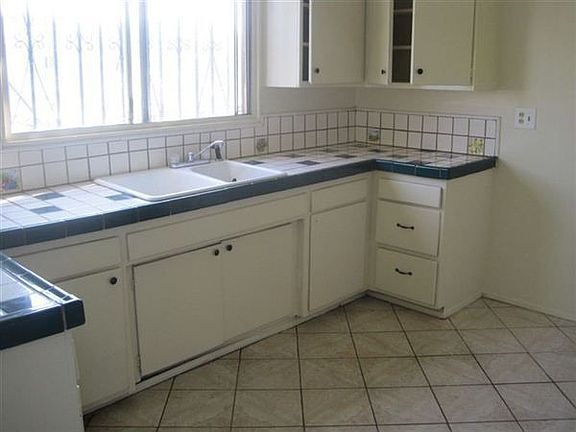 4th image of 17738 Gemini St