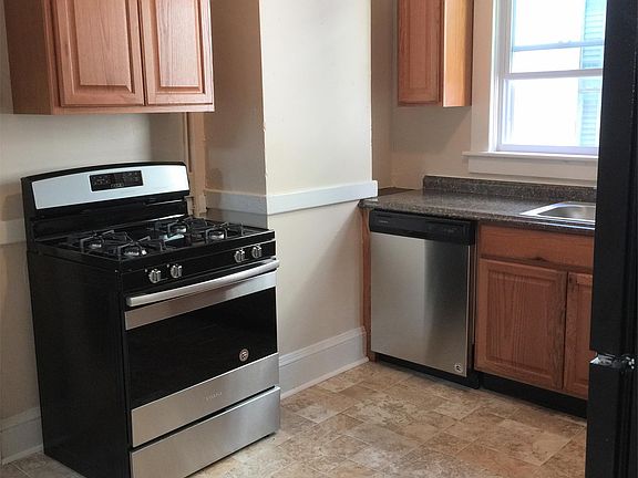 4th image of 474 2nd Ave #2