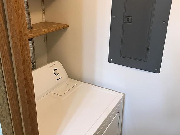 3rd image of 531 Leah Ln APT 3