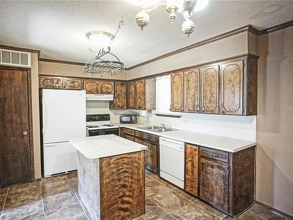 3rd image of 1303 N 26th St