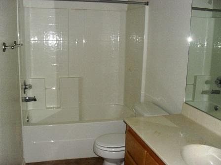 5th image of 2806 Ashley Dr