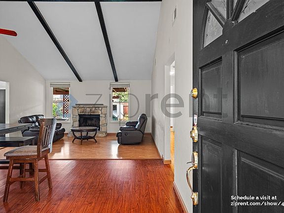 5th image of 697 Auburn Dr