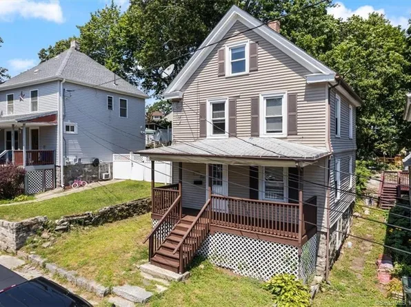 27 Konomoc Street, New London, CT 06320