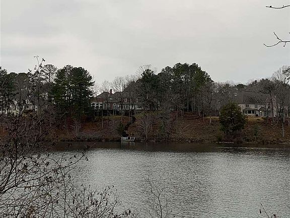 4th image of 2049 Lakeview Ln #35