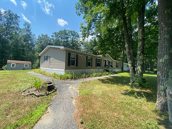 3rd image of 11 Shagbark Lane