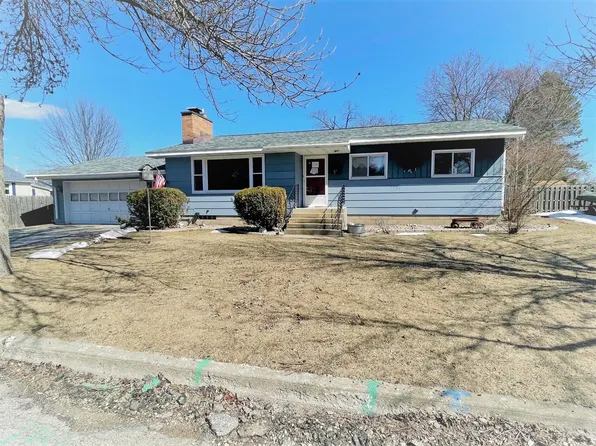 3110 15th St, Menominee, MI 49858