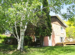 1403 Kalamazoo Ave, Petoskey, MI 49770