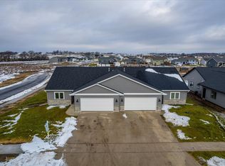 578 Stonewood Ct, Evansville, WI 53536