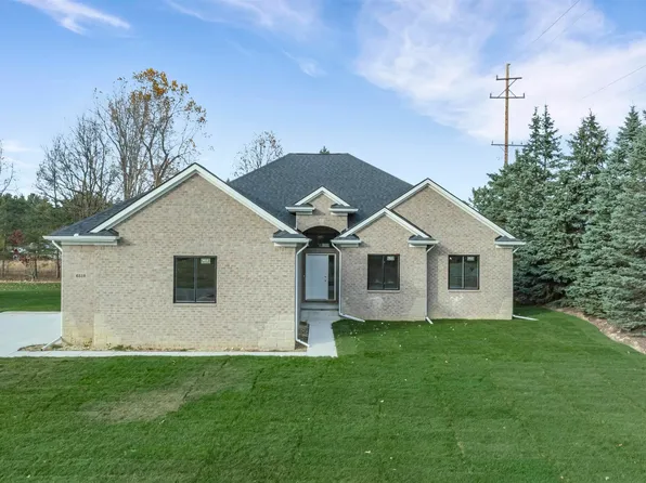 6519 Jamie Ln, Grand Blanc, MI 48439