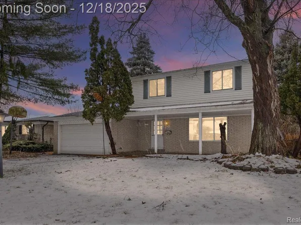 13227 Grand Haven Dr, Sterling Heights, MI 48312