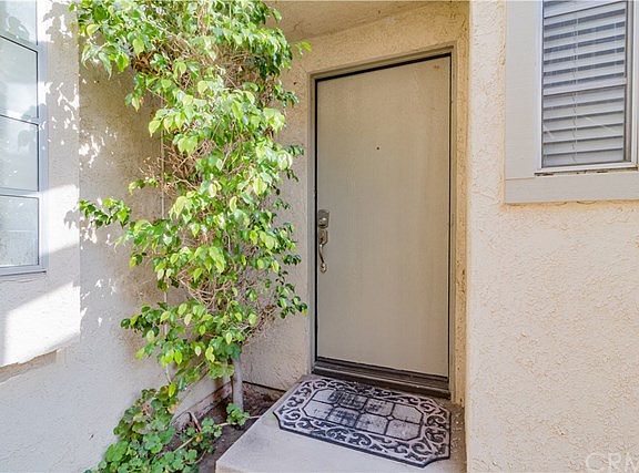 3rd image of 1605 Toyon Pl