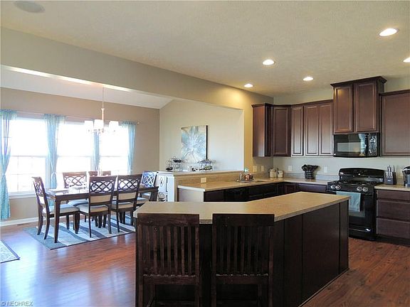 5th image of 3111 Sterling Lake Dr