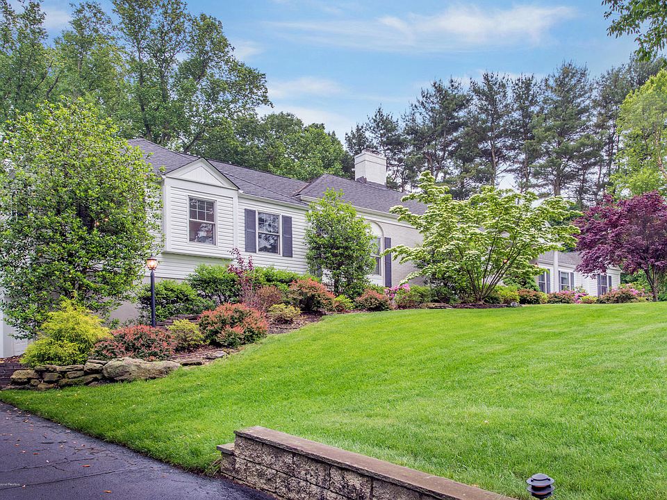 1st image of 21 Grandview Dr