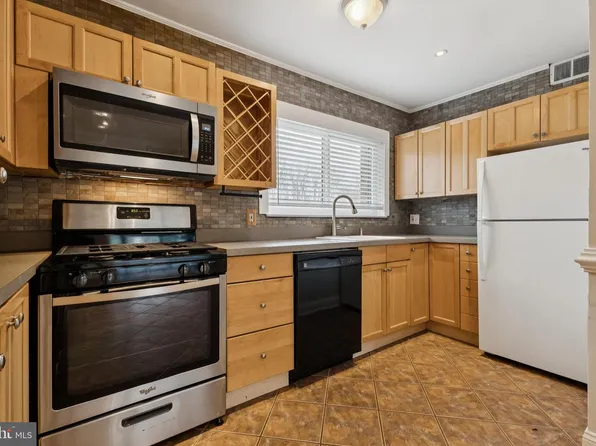 11611 Vantage Hill Rd Unit 11B, Reston, VA 20190