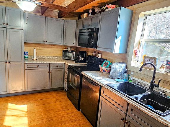 5th image of 1820 Petty Hollow Rd N