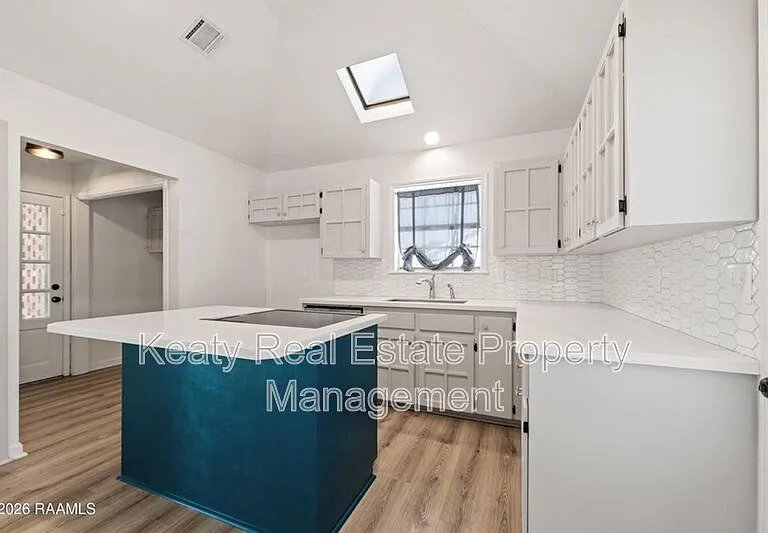 313 Wallingsford Cir — Photo 10
