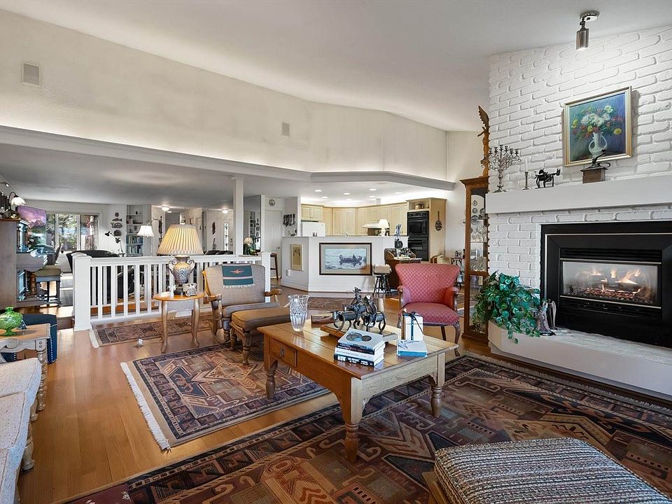 1st image of 204 Columba Ln