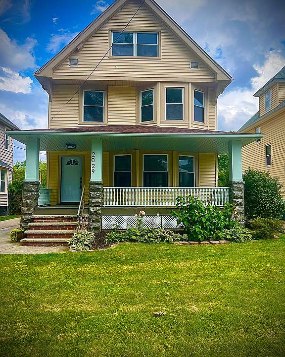 1st image of 2029 W 101st St