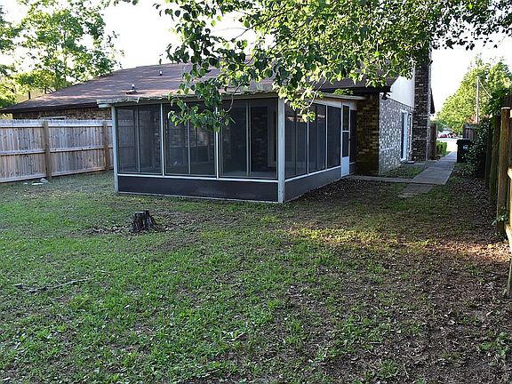 4th image of 6847 Lake Joanne Dr
