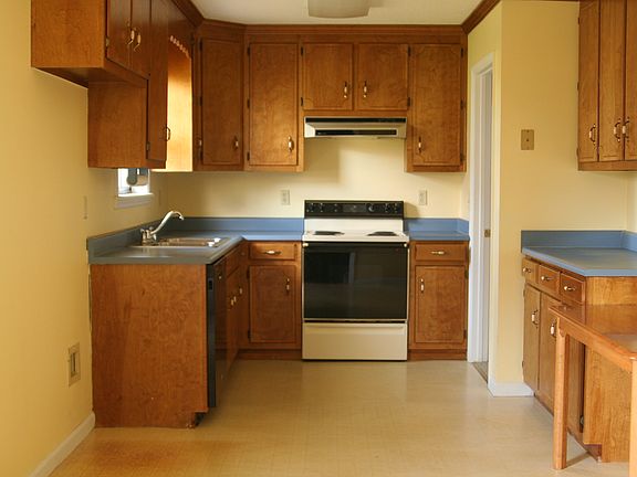 Kitchen with new dishwasher