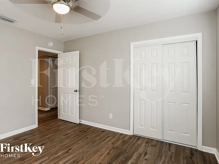 2853 Oakcove Ln — Photo 12