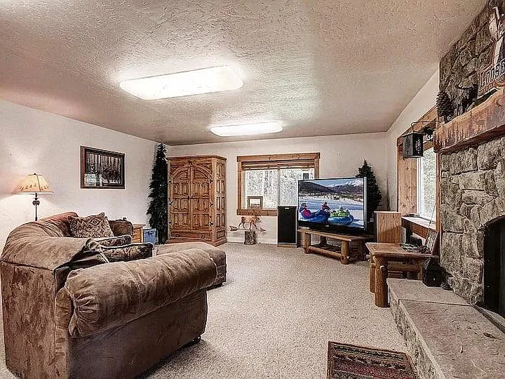 37 Isabelle Ct — Photo 21