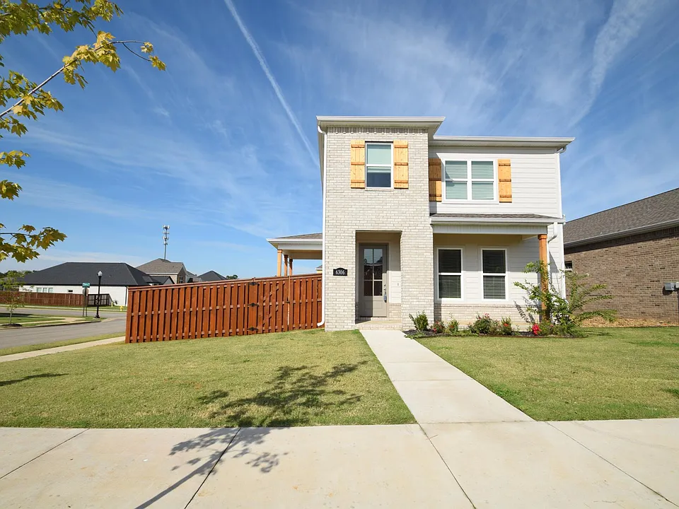 6306 Luna Ln