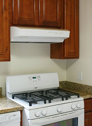 3rd image of 640 Del Monte Ave