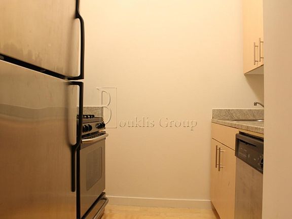 5th image of 90 Washington St APT 21k