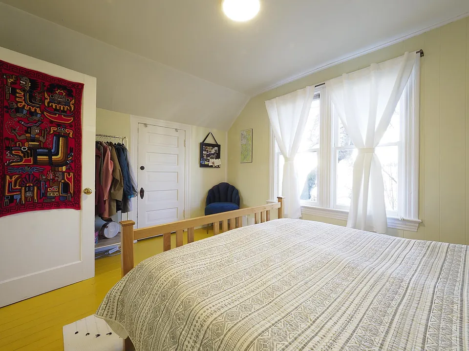 Bedroom NW.