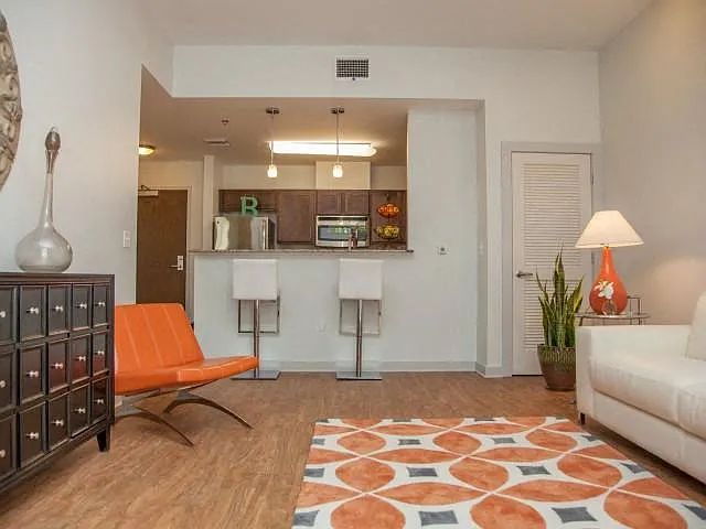 Bienville Basin Apartments — Photo 6