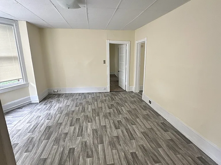 437 Chestnut St #404 — Photo 7