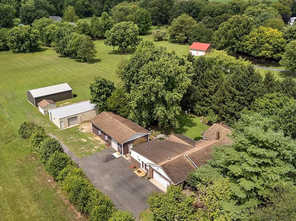 595 Blackiston Rd, Clayton, DE 19938