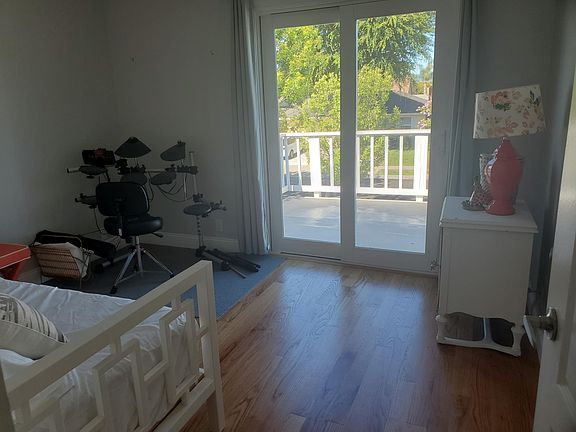 4th image of 182 Manton Dr