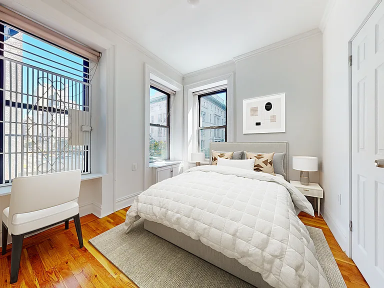 1443 York Ave #3B — Photo 2