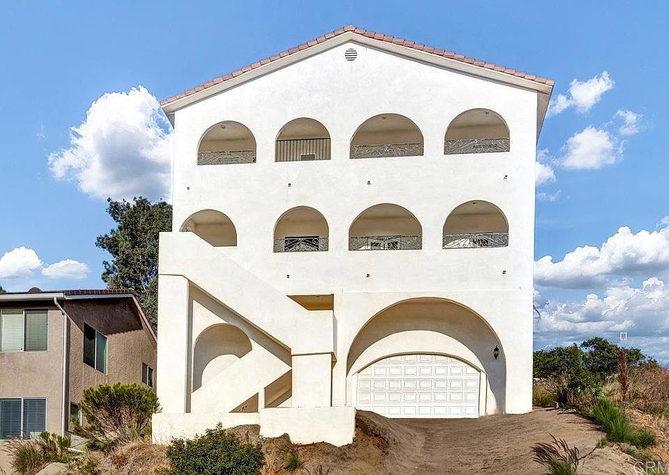 1st image of 1621 Coronado Ave