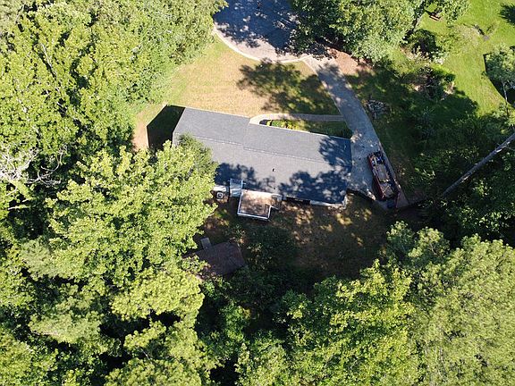 4th image of 949 Marion Ct