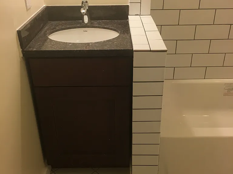 1100 Campbell St #1100 — Photo 6