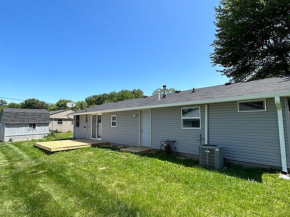 2nd image of 964 Walton Dr