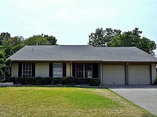 611 Stardust Ln, Richardson, TX 75080