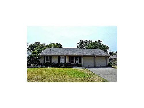 611 Stardust Ln Photo 1