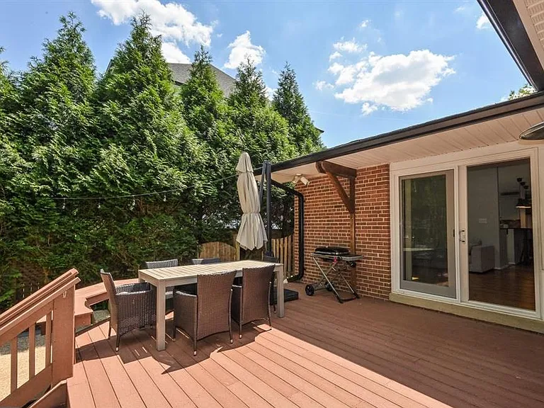 6520 Beverly Ave — Photo 33