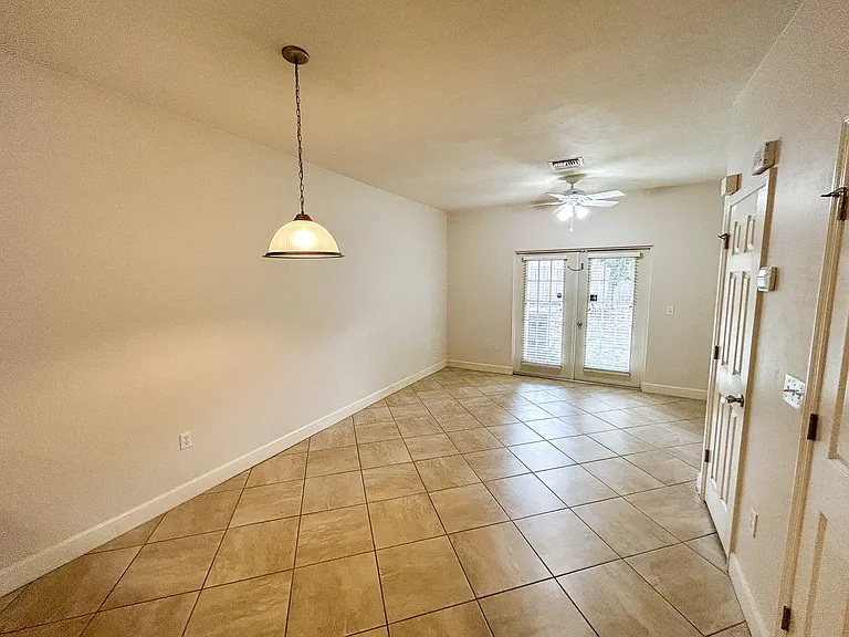 2951 SW 35th Pl #147 — Photo 6