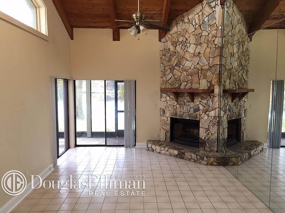 1st image of 9318 SW 1st St #305