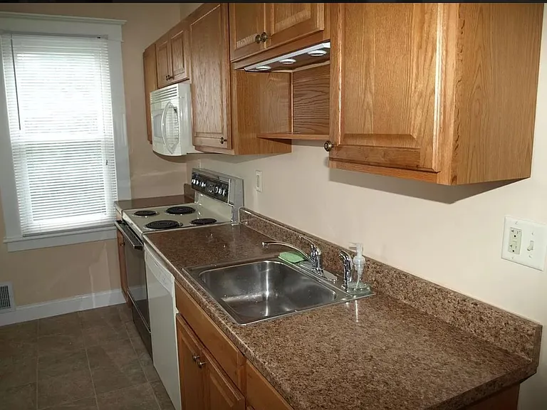 924 Wood St — Photo 22